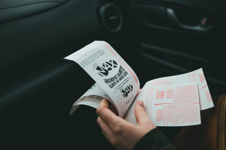 erik mclean 4ACaUyPyjoY unsplash scaled